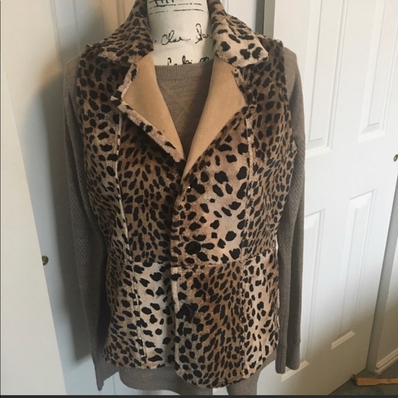 Drapers- Reversible micro suede vest - Picture 2 of 7